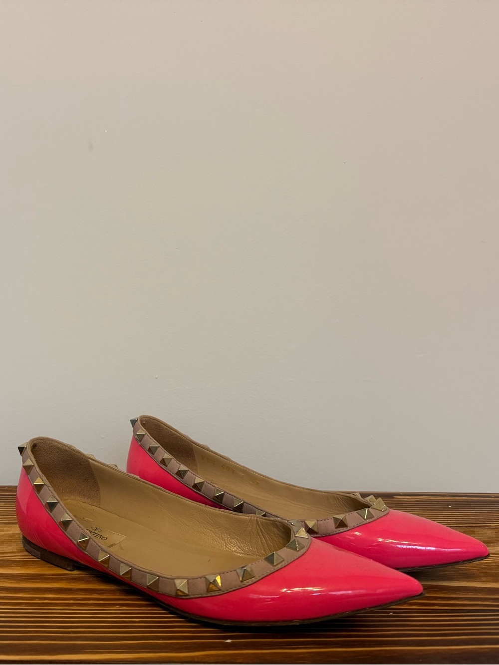 Valentino Rockstud Pointed Toe Flats Pink Patent Leather Size 37